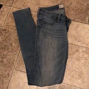 Hollister light wash skinny jeans